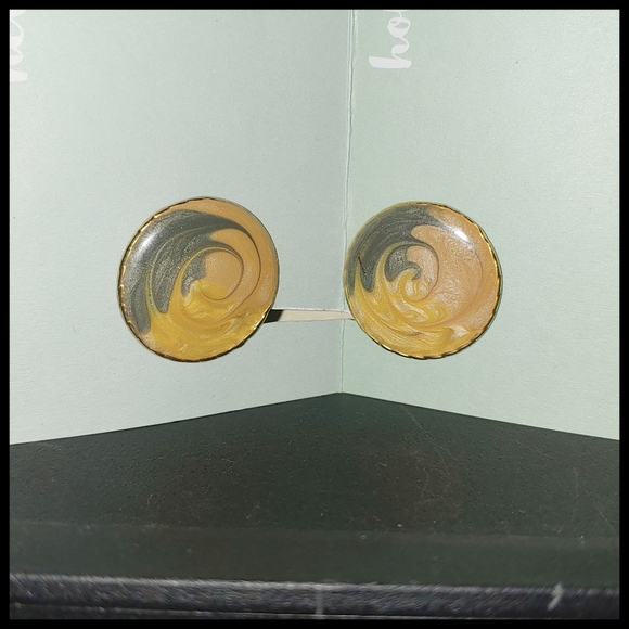 Vintage Swirly Earrings - Picture 1 of 5